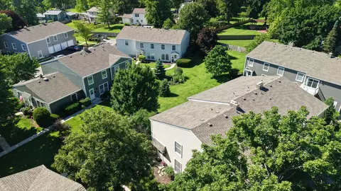 View/Area - 1694 Valley Forge Ct #D, Wheaton, IL 60189 photo 1 of 3