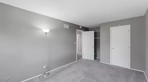 Bedroom - 1694 Valley Forge Ct #D, Wheaton, IL 60189 photo 2 of 3