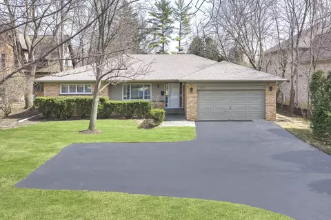 1305 Stratford Rd, Deerfield, IL 60015
