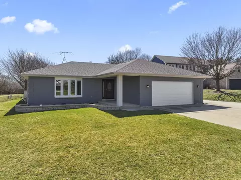 12205 Oakcrest Dr, Huntley, IL 60142