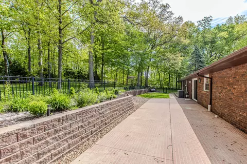 Exterior - 8908 E 1400 North Rd, Bloomington, IL 61705 photo 5 of 21