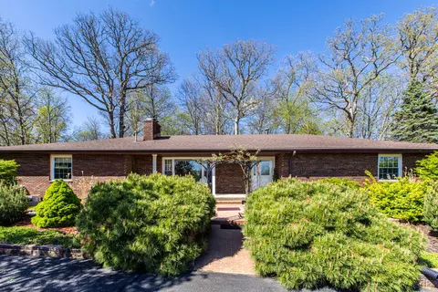 Exterior - 8908 E 1400 North Rd, Bloomington, IL 61705 photo 1 of 21