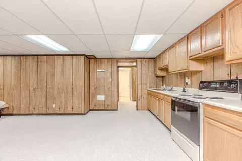 Kitchen - 8908 E 1400 North Rd, Bloomington, IL 61705 photo 6 of 6