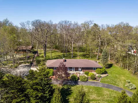 8908 E 1400 North Rd, Bloomington, IL 61705