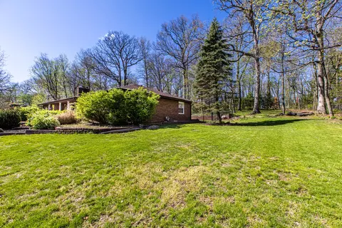 Exterior - 8908 E 1400 North Rd, Bloomington, IL 61705 photo 18 of 21