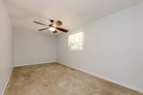 Bedroom - 8908 E 1400 North Rd, Bloomington, IL 61705 photo 1 of 7