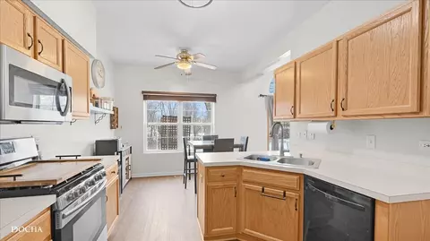 Kitchen - 4013 Oak Tree Ln, Plainfield, IL 60586 photo 1 of 2