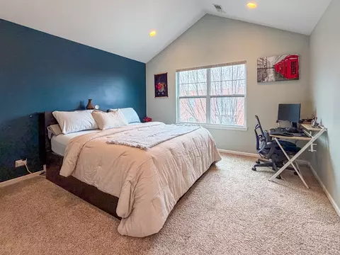 Bedroom - 503 Lexington Ln, Rolling Meadows, IL 60008 photo 1 of 4