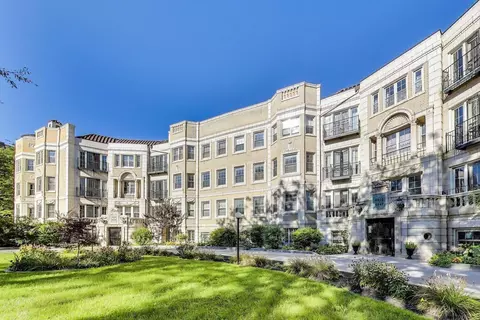 6850 S South Shore Dr #2N, Chicago, IL 60649