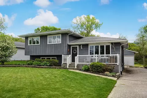 701 Maryknoll Dr, Lockport, IL 60441