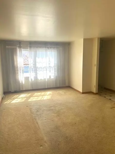 108 E Burlington St #B, Riverside, IL 60546 photo 2
