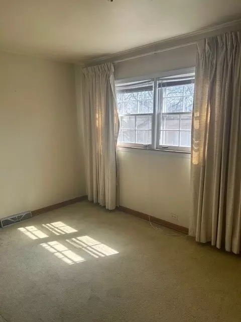 108 E Burlington St #B, Riverside, IL 60546 photo 11