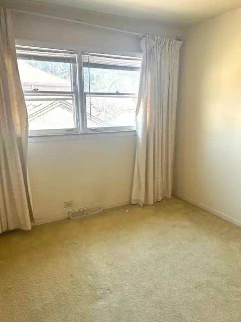 108 E Burlington St #B, Riverside, IL 60546 photo 9