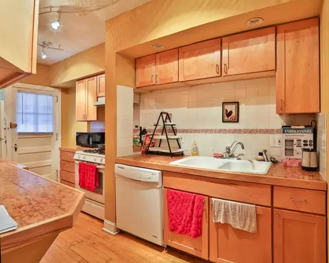 Kitchen - Undisclosed, Chicago, IL 60614 photo 2 of 6