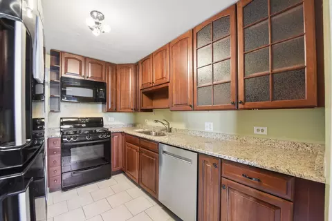 Kitchen - 1110 Sausalito Ct, Bartlett, IL 60103 photo 1 of 2