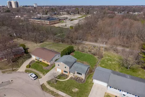 View/Area - 600 Sheridan Rd, Normal, IL 61761 photo 3 of 9