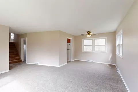 Living - 600 Sheridan Rd, Normal, IL 61761 photo 2 of 6