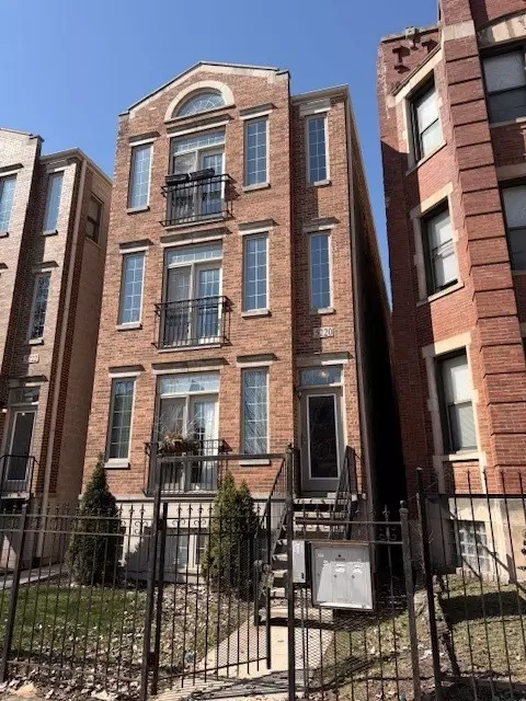 5220 S Michigan Ave #2, Chicago, IL 60615
