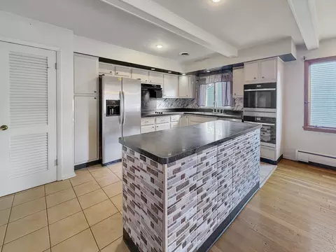 Kitchen - 1318 Ridgefield Rd, Freeport, IL 61032 photo 2 of 4