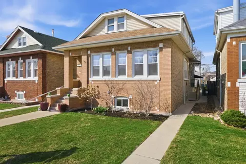 5722 W Eastwood Ave, Chicago, IL 60630