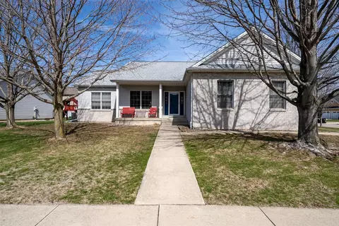 3020 Wild Horse St, Normal, IL 61761