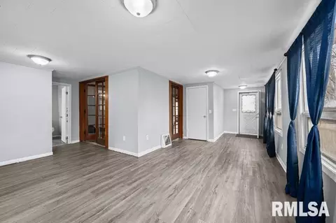 Entry Way - 2629 170th Ave, Preemption, IL 61276 photo 4 of 6