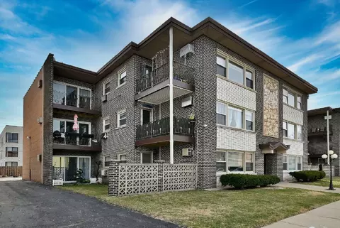 3009 Paris Ave #302, River Grove, IL 60171