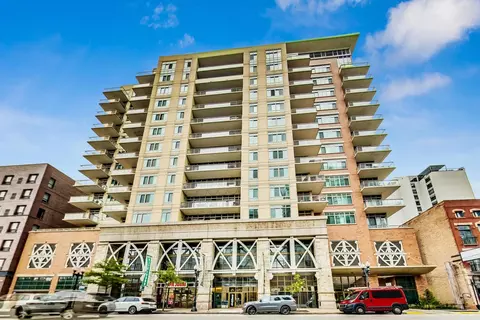 230 W Division St #1405, Chicago, IL 60610