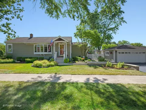 182 E Hale St, Elmhurst, IL 60126