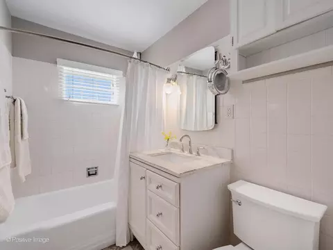 182 E Hale St, Elmhurst, IL 60126 photo 16