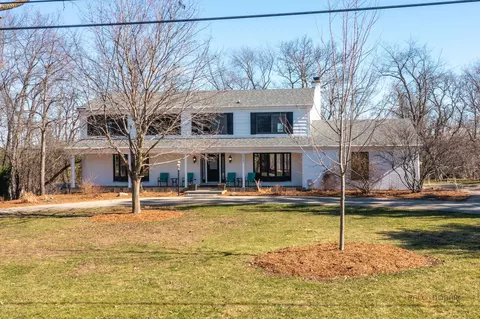 26982 W Lakeview Dr S, Lake Barrington, IL 60084