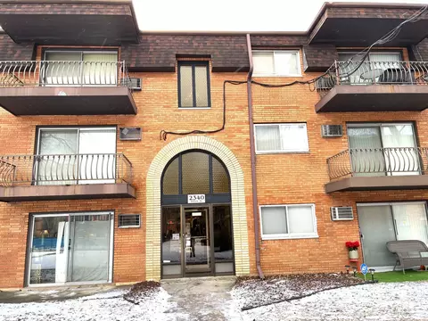 2340 186th St #7, Lansing, IL 60438