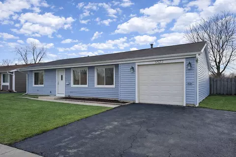 5522 W Celebrity Cir, Hanover Park, IL 60133