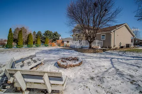 Exterior - 2813 Joe Adler Dr, Plainfield, IL 60586 photo 4 of 5