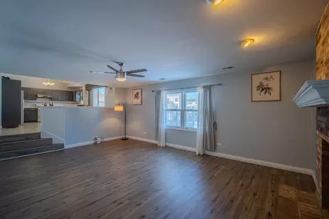 Living - 2813 Joe Adler Dr, Plainfield, IL 60586 photo 5 of 6