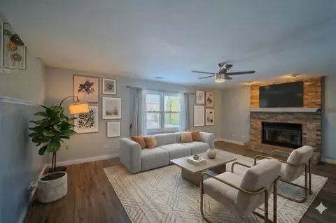 Living - 2813 Joe Adler Dr, Plainfield, IL 60586 photo 3 of 6