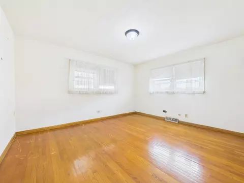 Bedroom - 9275 Clancy Dr, Des Plaines, IL 60016 photo 1 of 6