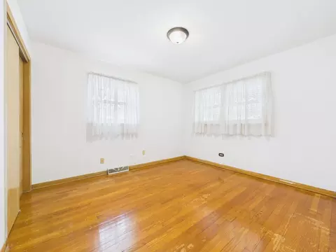 Bedroom - 9275 Clancy Dr, Des Plaines, IL 60016 photo 5 of 6