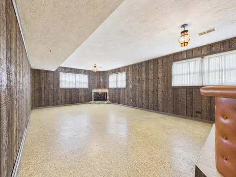 Living - 9275 Clancy Dr, Des Plaines, IL 60016 photo 8 of 9