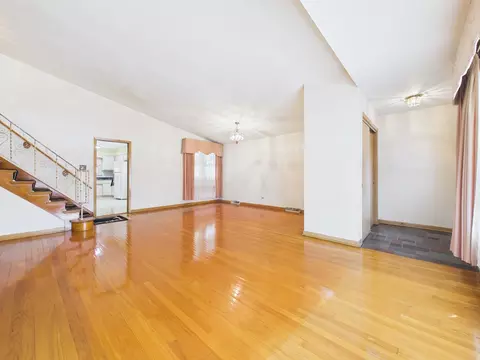 Living - 9275 Clancy Dr, Des Plaines, IL 60016 photo 2 of 9