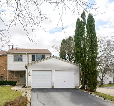245 Porter Ln, Bolingbrook, IL 60440