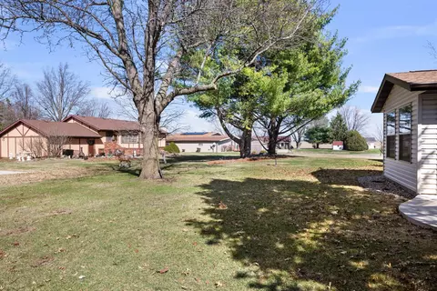 Exterior - 10 Pine Tree Ct, Kewanee, IL 61443 photo 2 of 3