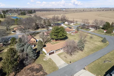 View/Area - 10 Pine Tree Ct, Kewanee, IL 61443 photo 4 of 6