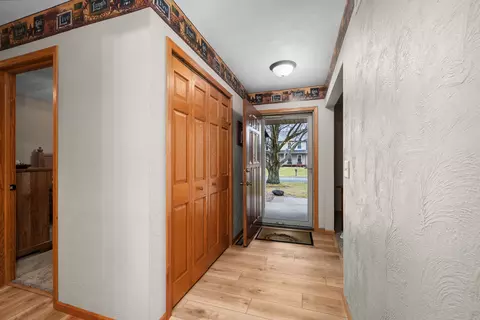 Entry Way - 10 Pine Tree Ct, Kewanee, IL 61443 photo 1 of 1