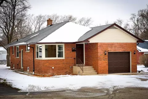 289 Chestnut St, Antioch, IL 60002