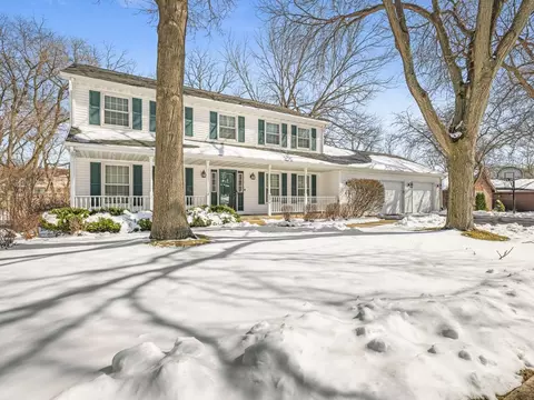 6376 Grassridge Rd, Rockford, IL 61108