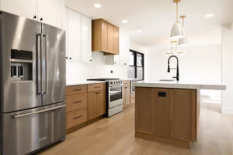 Kitchen - 720 N Maple St, Itasca, IL 60143 photo 2 of 2