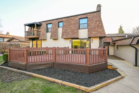Exterior - 720 N Maple St, Itasca, IL 60143 photo 3 of 3