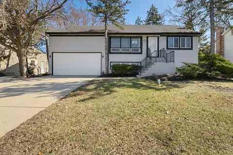 736 Clohesey Dr, Buffalo Grove, IL 60089