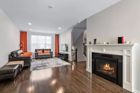 Living - 830 Center St, Des Plaines, IL 60016 photo 2 of 2